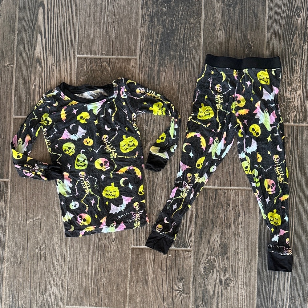 Kids Halloween Skeleton & Pumpkin Pajama Set - Black
